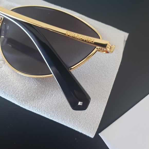 SWAROVSKI MINI SWAN SUNGLASSES - Picture 8 of 14
